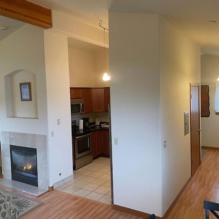 Oceanfront Allyn Apartment Eksteriør billede